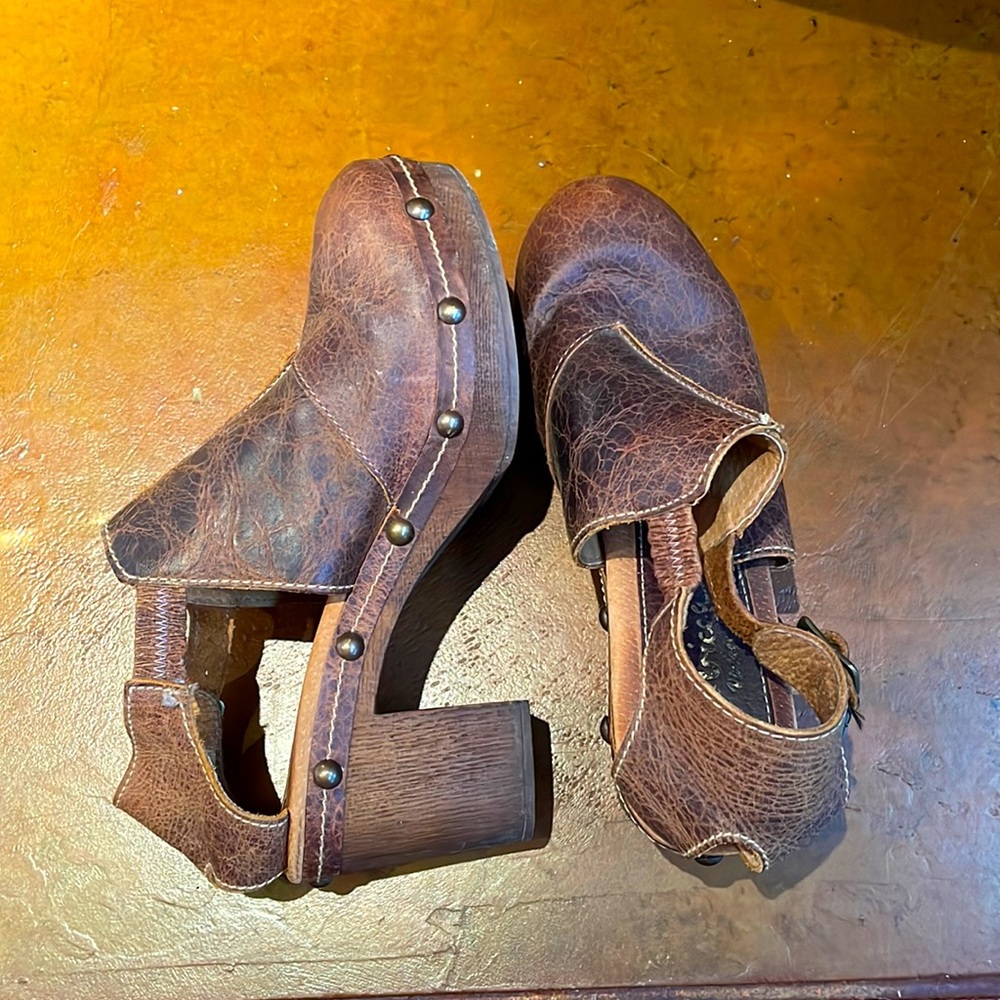 Sbicca Women’s Clogs Size 10